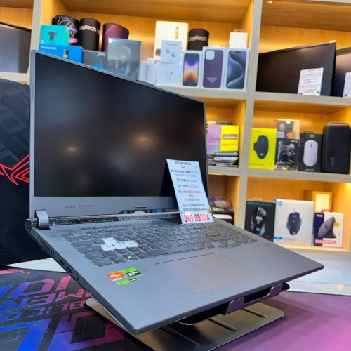 ASUS ROG STRIX G17 AMD RYZEN 9 7940HX NVIDIA RTX 4060 32GB RAM 1000 GB SSD 