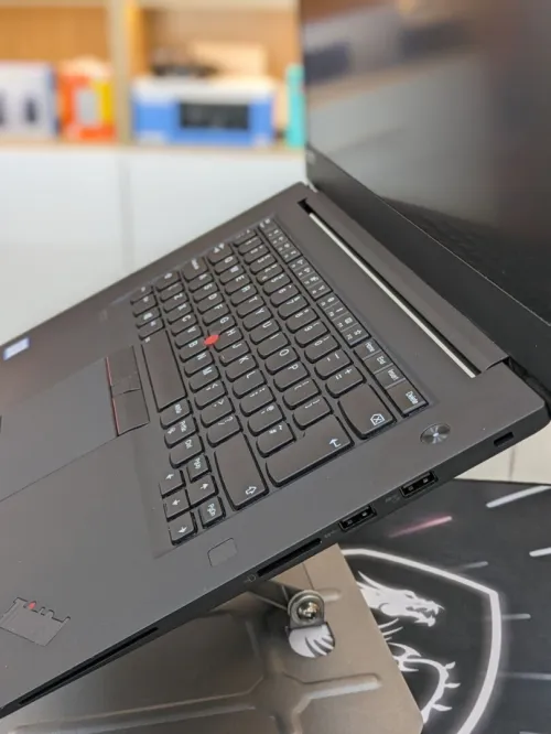 LENOVO THINKPAD X1 EXTREME CORE I7 9750H 32GB 512SSD GTX1650 4GBVRAM 15.6''
