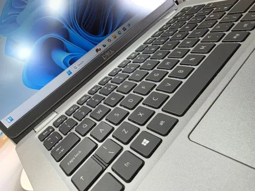 LAPTOP DELL LATITUDE 5320 CORE I5 1135G7 8GB DDR4 256GB SSD 13.3'' FHD