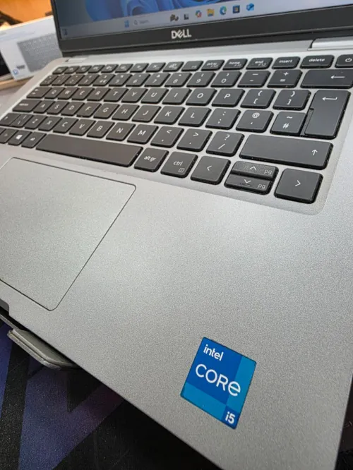 LAPTOP DELL LATITUDE 5320 CORE I5 1135G7 8GB DDR4 256GB SSD 13.3'' FHD