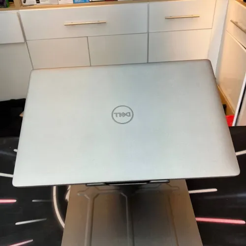 DELL LATITUDE 5410 CORE I7 10810U 16GB 256SSD AMD RADEON RX640 2GBVRAM 14'' FHD
