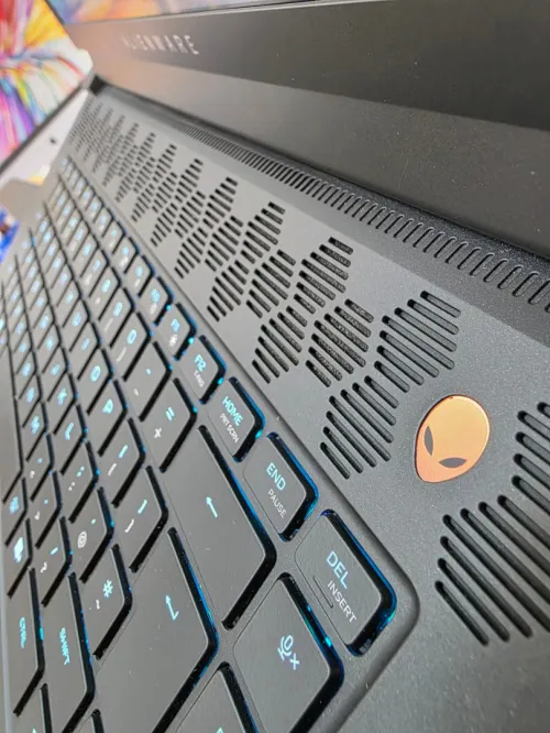 LAPTOP DELL ALIENWARE X15 R2  CORE I7 12700H   RTX 3060 6GB 16GB DDR5 512GB SSD 15.6'' 165HZ
