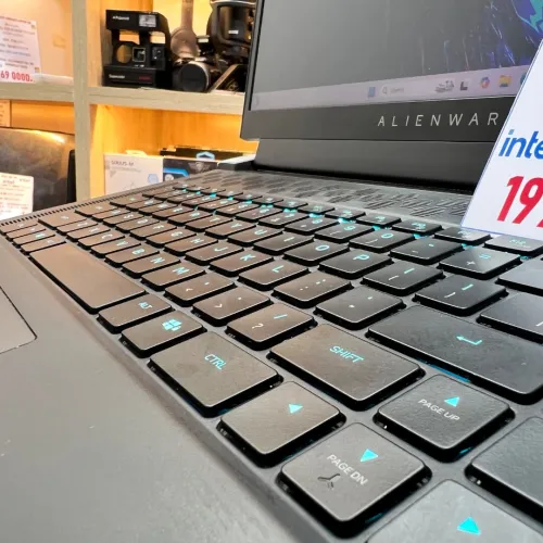 DELL ALINWARE X15 R1 I7 11800H NVIDIA RTX 3060 16GB RAM 512GB SSD 