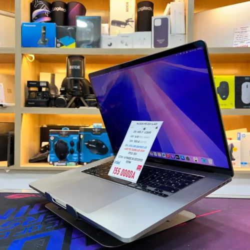 MACBOOK PRO 2019 TB 16 POUCES I7 16GB RAM 512GB SSD AMD RADEON PRO 5300M 4GB VRAM 