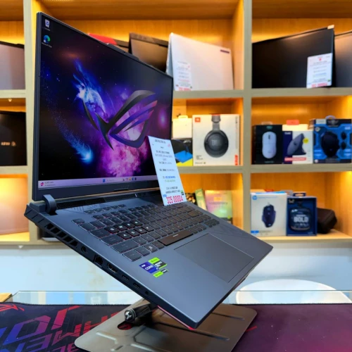[VENDU] ASUS ROG STRIX G16 I9 13980HX NVIDIA RTX 4060 32GB RAM 1TB SSD ECRAN 16 POUCES QHD 240HZ