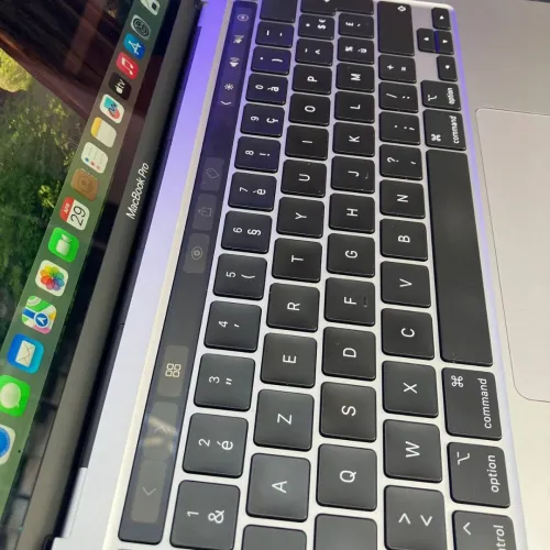 MACBOOK PRO 2022 APPLE M2 16GB 512SSD CYCLE 27 13.3 (2560X1600)