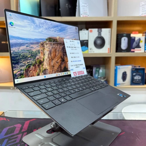 DELL XPS 13 I7 1185G7 16GB RAM 512GB SSD 