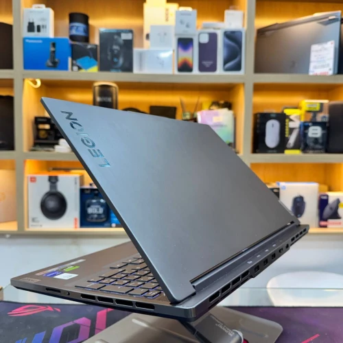 LENOVO LEGION SLIM 7 I7 13700H NVIDIA RTX 4070 32GB RAM 1TB SSD ECRAN 3K 165HZ 