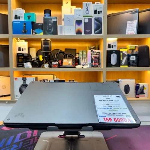LENOVO YOGA PRO 7 INTEL CORE 9 ULTRA 185H NVIDIA RTX 4060 32GB RAM 1TB SSD