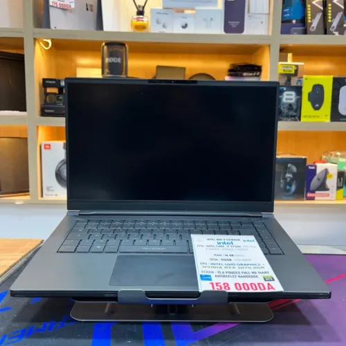 INTEL NUC 9 EXTREME I7 9750H NVIDIA RTX 2070 8GB VRAM 16GB RAM 512GB SSD 