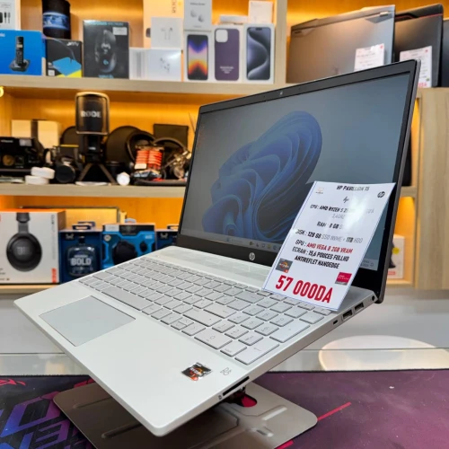 HP PAVILLION 15 AMD RYZEN 5 2500U AMD RADEON GRAPHIQUE VEGA 8 8GB RAM 128GB SSD +1TB HDD 