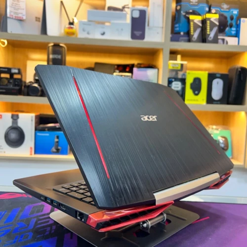 ACER ASPIRE VX I7 7700HQ GTX 1050 8GB RAM 256GB SSD+1TB HDD