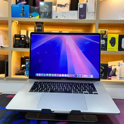 MACBOOK PRO 2019 TB 16 POUCES I7 16GB RAM 512GB SSD AMD RADEON PRO 5300M 4GB VRAM 