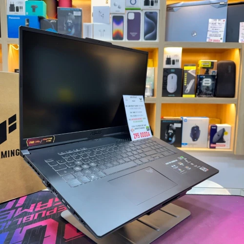 ASUS TUF A17 AMD RYZEN 7 7435HS NVIDIA RTX 4060 16GB RAM 512GB SSD ECRAN 17 POUCES 144HZ 