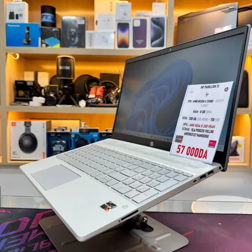 HP PAVILLION 15 AMD RYZEN 5 2500U AMD RADEON GRAPHIQUE VEGA 8 8GB RAM 128GB SSD +1TB HDD 