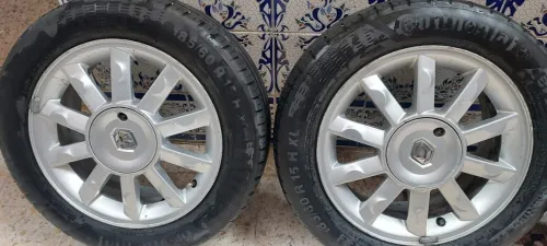 4 jantte alliage renault avec des pneus