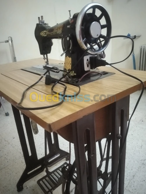 Machine à coudre 