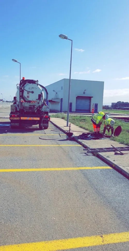 Débouchage, Curage Canalisation, Vidange Fosse septique et cave, Nettoyage Aspirateur nettoyag