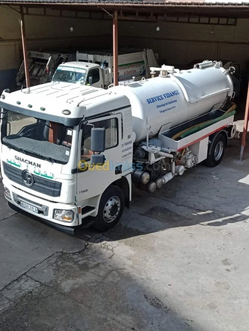 Camion vidange fosse spiteque 