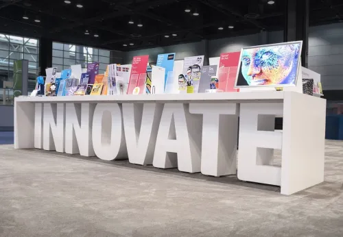 Aménagement Magasin Showroom Stand & Présentoirs    تهيئة المحلات والمساحات التجارية والمعارض بطريقة عصرية واحترافية