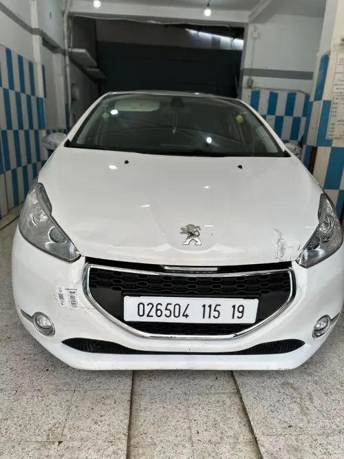 Peugeot 208 2015 Allure