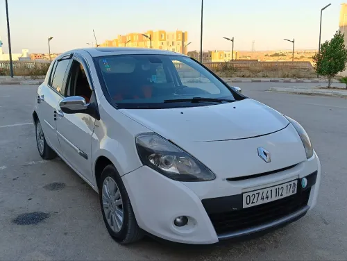 Renault Clio 3 2012 Night and Day