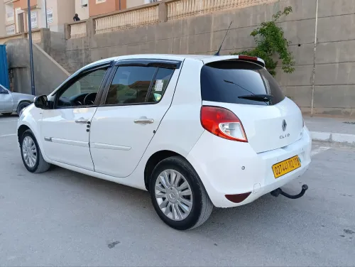 Renault Clio 3 2012 Night and Day