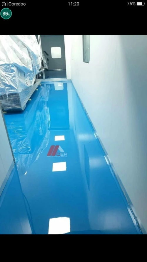 Revêtement de sol en résine epoxy et nçage du béton et étanchéité liquide