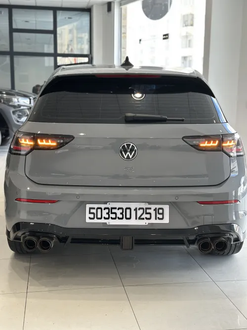 Volkswagen Golf 8 2025 R Black Edition 