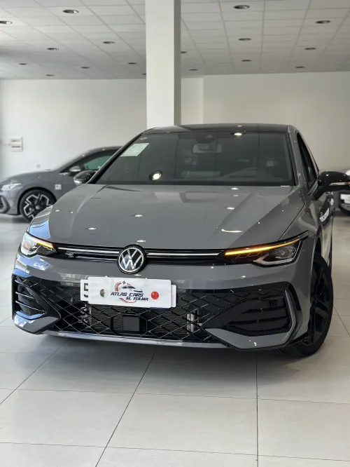 Volkswagen Golf 8 2025 R Black Edition 