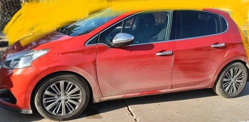 Peugeot 208 2015 Allure Facelift