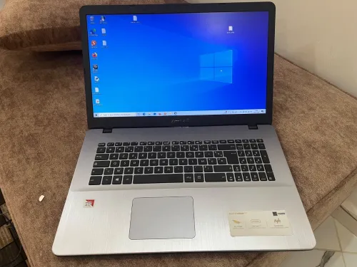 ASUS VIVOBOOK 17