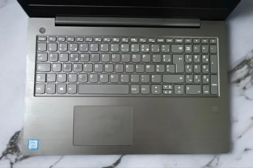 lenovo v330 15,6" i5-7eme 8/256