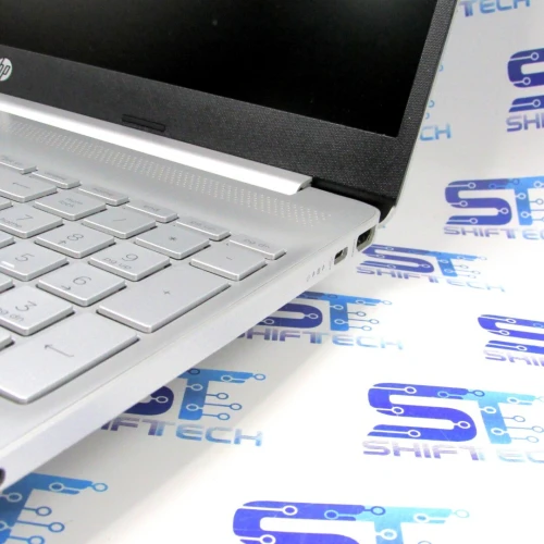 HP Laptop 15s Ryzen 7 5700U 16G 512 SSD 15.6 Full HD