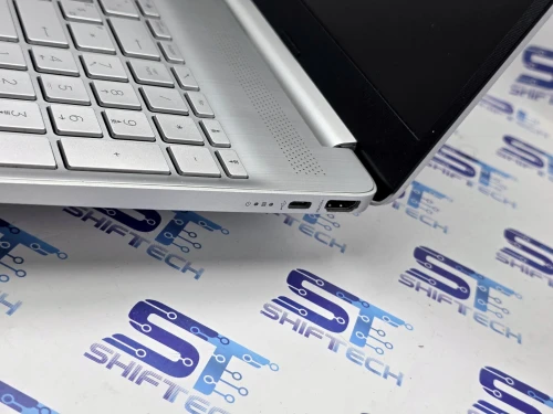HP Laptop 15s Ryzen 5 5500U 16G 256 SSD 15.6" FHD