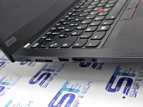 Lenovo ThinkPad X390 i5 8265U 8G 256 SSD 13.3" FHD