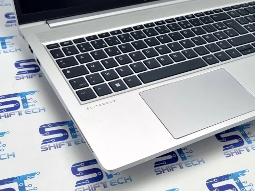HP EliteBook 650 G9 i5 1250P 16G 256 SSD 15.6" Full HD