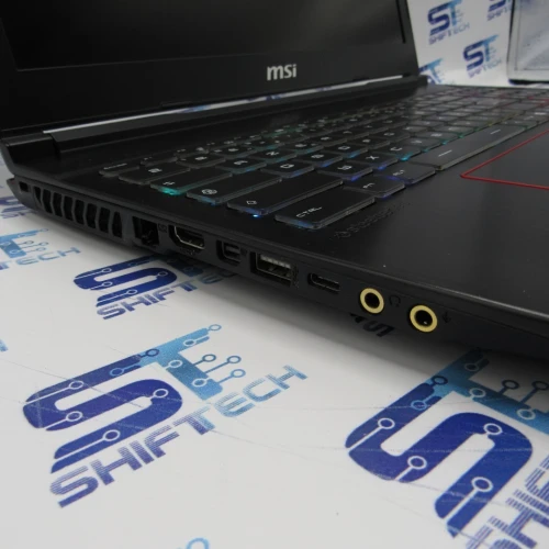 MSI GE63 Reader i7 8Th Gen 16G 256+1T HDD GTX 1060 6G 15.6 120Hz