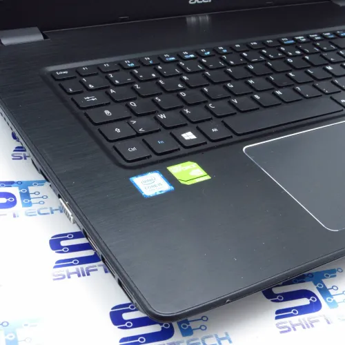 Acer Aspir E5 i5 7200U 8G 256 SSD Nvidia 940MX 17.3" Fuul HD