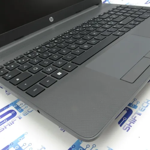 HP LapTop 15 15.6" i3 10Th 8G 256 SSD Full HD 