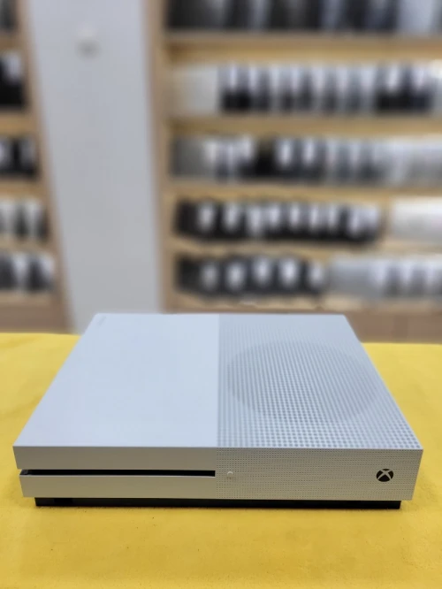 Xbox one s 1T Avec manette original 