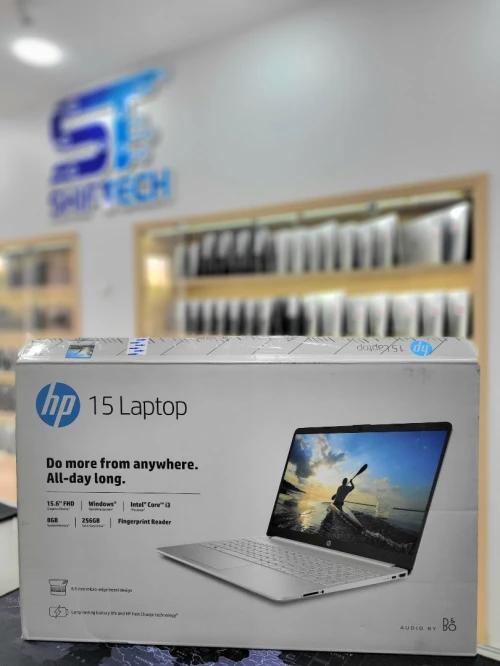 HP LAPTOP 15 i3 1215U 8G 256 SSD 15.6" Full HD Neuf jamais utilisé