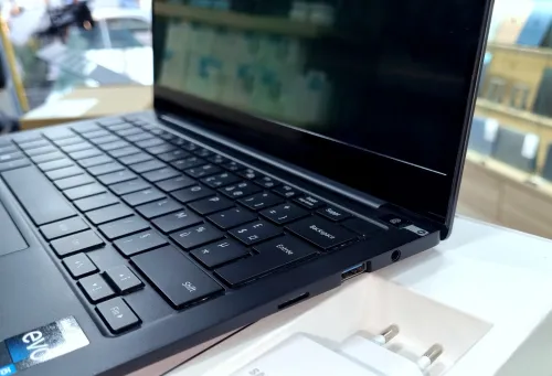Samsung Galaxy Book2 Pro i5 1240P 8G 256 SSD 13.3" Full HD