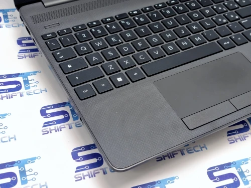 HP 250 G9 i3 1215U 8G 256 SSD 15.6" Full HD 