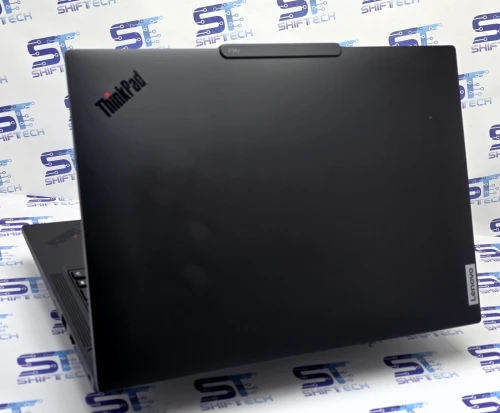 Lenovo ThinkPad P14s Gen 5 Ryzen 7 PRO 8840HS 16G 512 SSD 14" WUXGA
