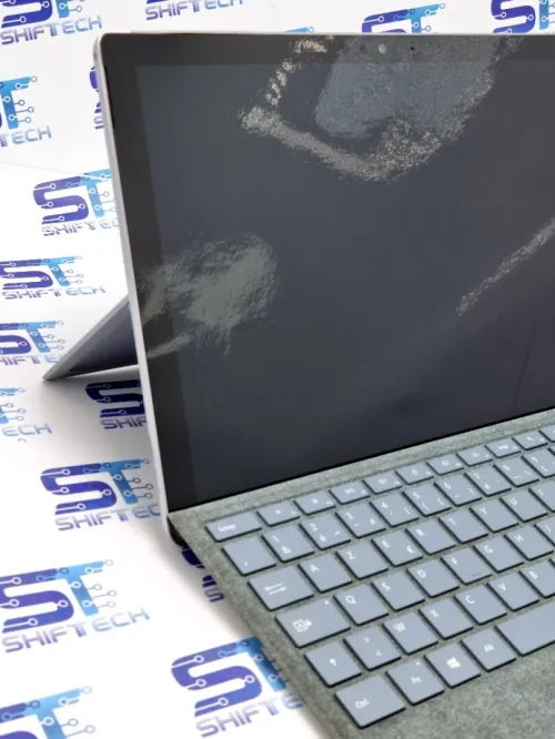 Microsoft Surface Pro 5 i7 7660U 8G 256 SSD 2K Tactile Détachable