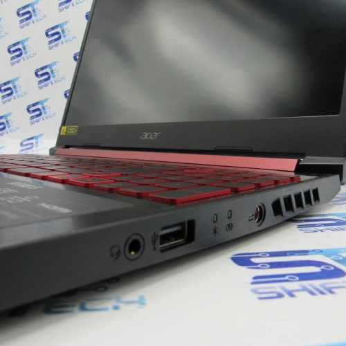 Acer Nitro 5 i5 8Th 8G 512 SSD GTX 1050 3G