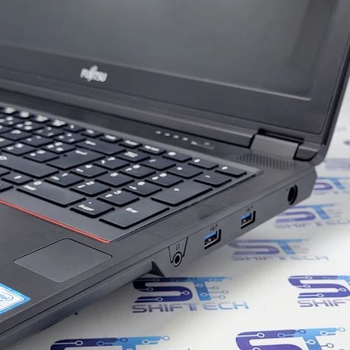 Fujitsu Celsius Work Station i7 8750H 16G 512 SSD 15.6" FHD Nvidia P600 4G