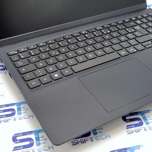 Dell Vostro 3520 i3 1215U 8G 256 SSD 15.6" Full HD