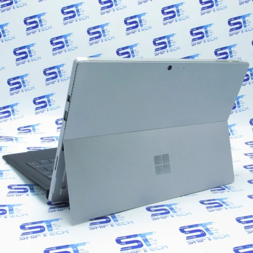 Microsoft Surface Pro 4 i5 6300U 8G 256 SSD 3K Tactile Détachable